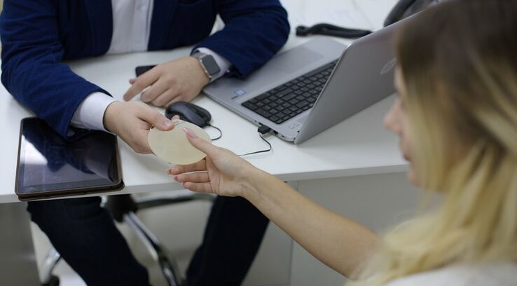 Консультація у пластичного хірурга Назара Грицевича